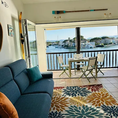 Apartment Le Petit Mouillage, A 100 M De La Grimaud